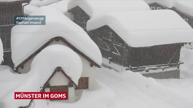 Verschneite Häuser und Strassen in Münster im Goms. Es herrscht tiefster Winter. Verschneite Häuser und Strassen in Münster im Goms. Es herrscht tiefster Winter.