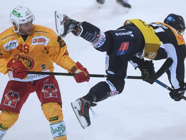 Ben Maxwell (l.) erhält bei den SCL Tigers viel Eiszeit. Ben Maxwell (l.) erhält bei den SCL Tigers viel Eiszeit.