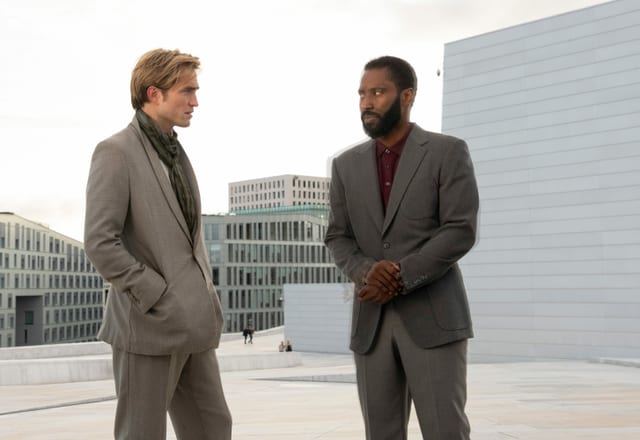 Die beiden «Tenet»-Stars Robert Pattinson und John David Washington fragen sich: «Salziges Popcorn... oder süsses?» Die beiden «Tenet»-Stars Robert Pattinson und John David Washington fragen sich: «Salziges Popcorn... oder süsses?»