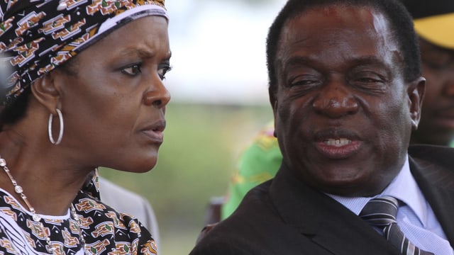 Afrikanische Frau und afrikanischer Mann. Afrikanische Frau und afrikanischer Mann.