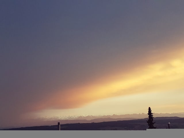 Der Wolkenvorhang schliesst sich.