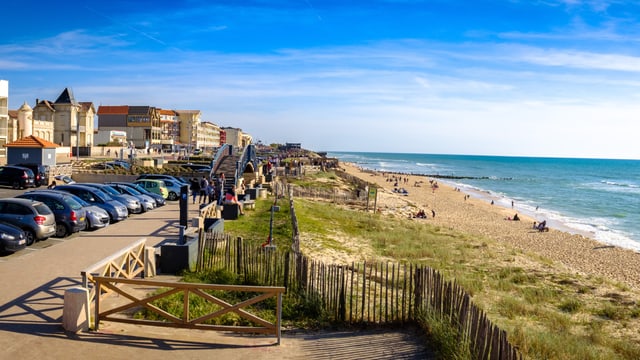 Eine Strandpromenade Eine Strandpromenade