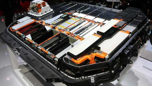 Litium-Ionen-Batterie. Litium-Ionen-Batterie.