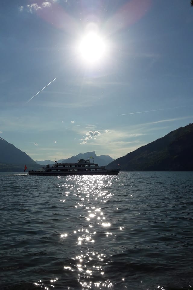 Schiff auf dem Thunersee Schiff auf dem Thunersee