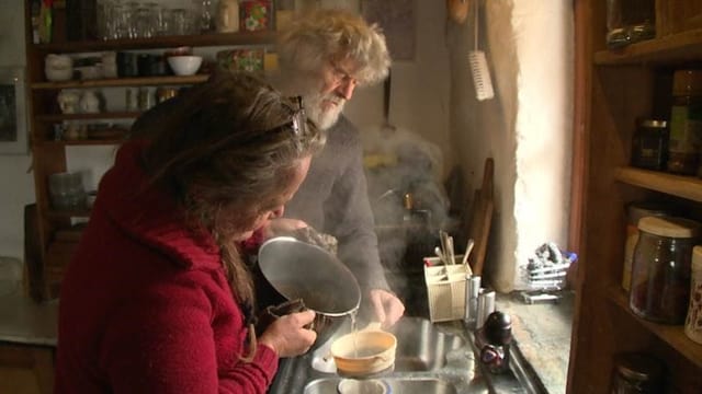 Video «Einfach leben» abspielen Video «Einfach leben» abspielen