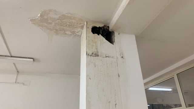 Decke mit einem Loch Decke mit einem Loch