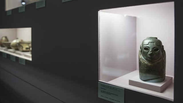 Die Steinfigur der weiblichen Gottheit Ekeko stand jahrzehntelang im Historischen Museum in Bern. Das bolivianische Heiligtum wurde mittlerweile zurückgegeben. Die Steinfigur der weiblichen Gottheit Ekeko stand jahrzehntelang im Historischen Museum in Bern. Das bolivianische Heiligtum wurde mittlerweile zurückgegeben.