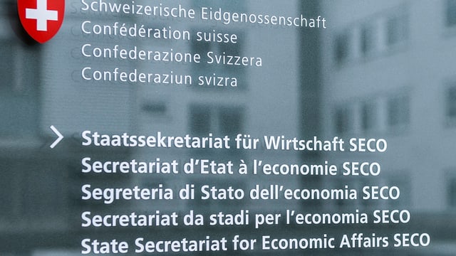 Logo des Seco am Eingang. Logo des Seco am Eingang.
