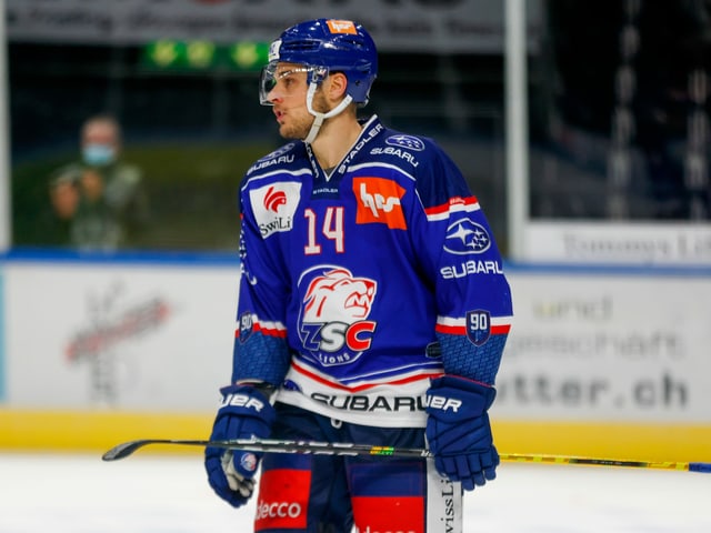 Eishockey-Spieler. Eishockey-Spieler.