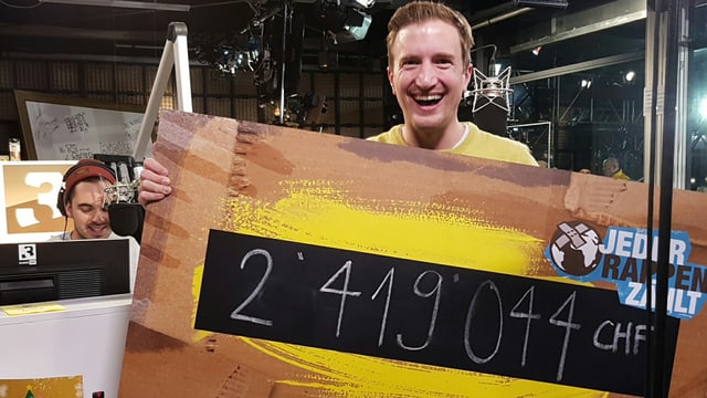 Stefan Büsser lacht in die Kamera Stefan Büsser lacht in die Kamera