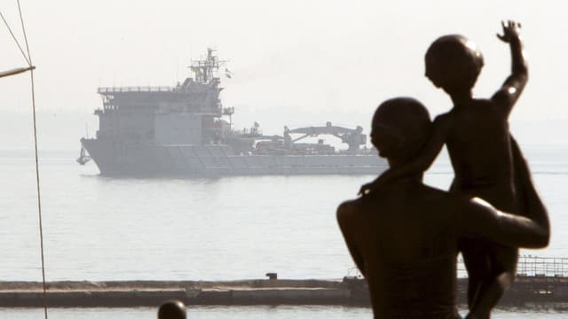 Ein US-Kriegsschiff vor Odessa in der Ukraine im Schwarzen Meer. Ein US-Kriegsschiff vor Odessa in der Ukraine im Schwarzen Meer.