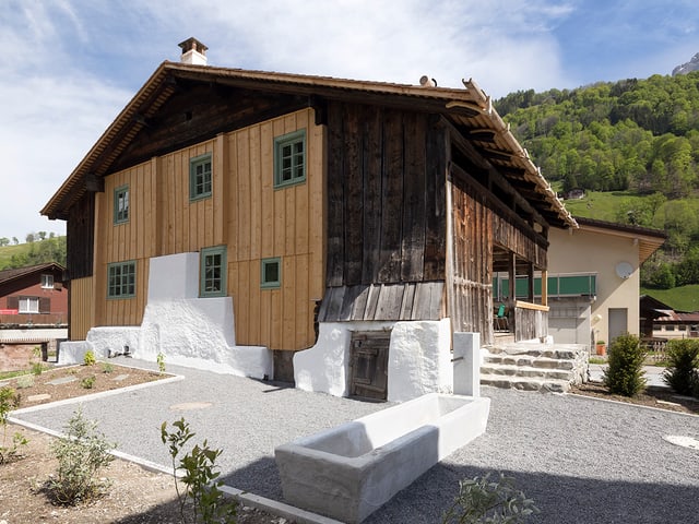 Zentralschweiz - Ferien machen im 600 Jahre alten Bauernhaus - News - SRF