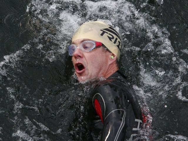 Kronprinz Frederik am schwimmen Kronprinz Frederik am schwimmen