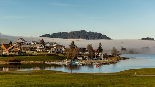 Der Sihlsee befand sich am Samstag direkt an der Nebelobergrenze. Der Sihlsee befand sich am Samstag direkt an der Nebelobergrenze.