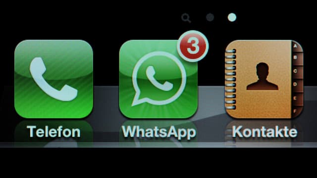 Bild eines Smartphone-Bildschirms, auf dem die Icons «Telefon», «WhatsApp» und «Kontakte» zu sehen sind. Bild eines Smartphone-Bildschirms, auf dem die Icons «Telefon», «WhatsApp» und «Kontakte» zu sehen sind.