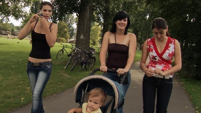 Video «Mit dem Bauch durch die Wand» abspielen Video «Mit dem Bauch durch die Wand» abspielen