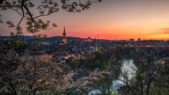 Blick vom Rosengarten in Bern Richtung Altstadt. Blick vom Rosengarten in Bern Richtung Altstadt.