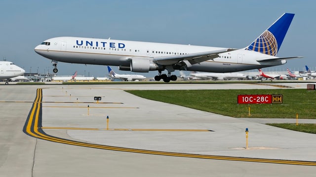 Ein Flugzeug der United Airlines. Ein Flugzeug der United Airlines.