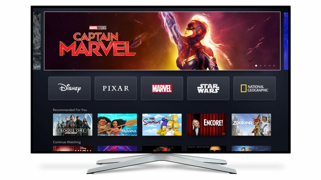 Totale eines TV-Monitors, auf dem der Streaming-Dienst von Disney aufgeschaltet ist. Totale eines TV-Monitors, auf dem der Streaming-Dienst von Disney aufgeschaltet ist.