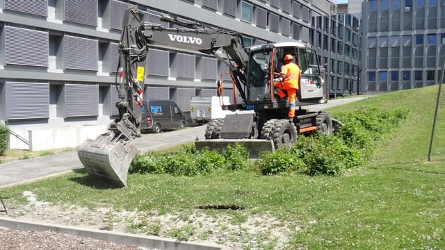 Emprima badigliada clinica d'uffants ospital chantunal a Cuira.