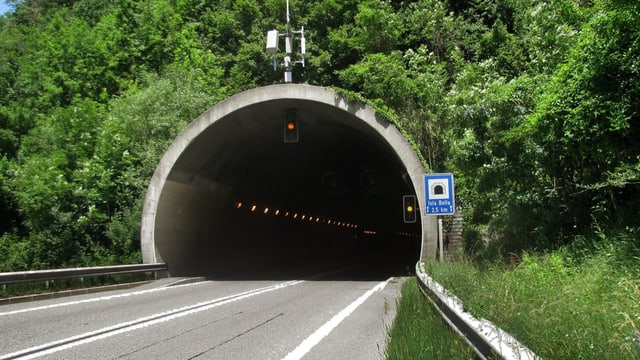 Der Isla Bella Tunnel Der Isla Bella Tunnel