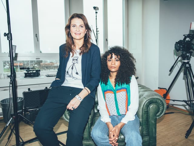 Die Genfer Sängerin Danitsa mit SRF 3-Moderatorin Judith Wernli.