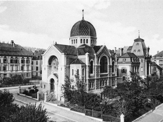 Schwarz-weiss Bild einer grossen Synagoge. Schwarz-weiss Bild einer grossen Synagoge.