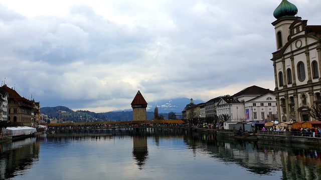 Blick über die graue Reuss in Luzern. Blick über die graue Reuss in Luzern.
