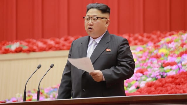 Kim Jong Un hält eine Rede Kim Jong Un hält eine Rede