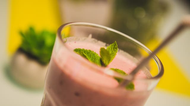 Ein feiner Smoothie aus Resten: Pürieren heisst das Zauberwort. Ein feiner Smoothie aus Resten: Pürieren heisst das Zauberwort.