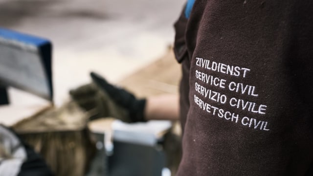 Giaca dina persuna che presta servetsch civil. Giaca dina persuna che presta servetsch civil.