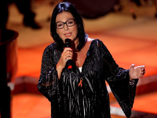 Nana Mouskouri