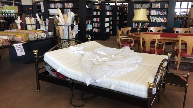 Ein Bett in der Brockenstube Luterbach Ein Bett in der Brockenstube Luterbach