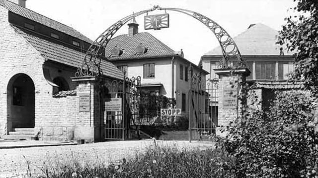 Häuser mit Tor-Eingang Häuser mit Tor-Eingang