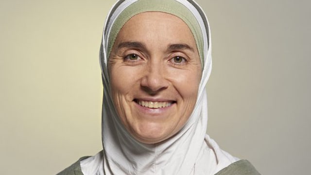 Frau Sabrine Tiguemounine mit Kopftuch. Frau Sabrine Tiguemounine mit Kopftuch.