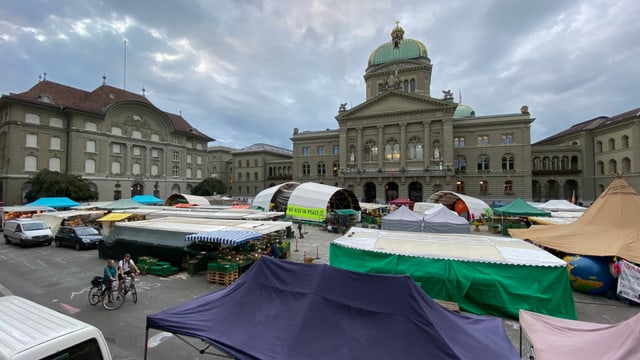 Die grossen Zelte bleiben – die Marktfahrer sind erbost