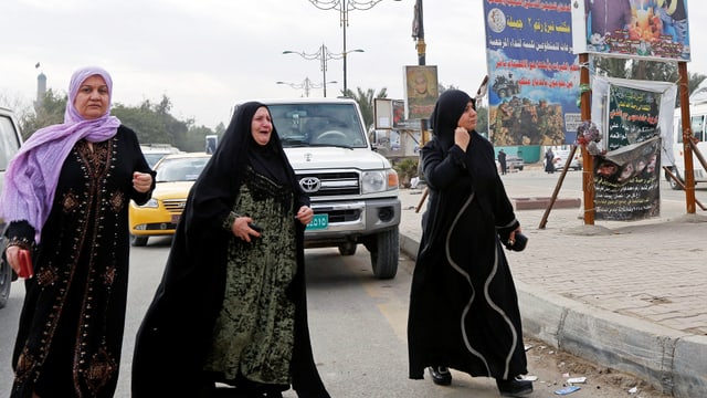 Trauernde Frauen nach dem Anschlag in Sadr-City. Trauernde Frauen nach dem Anschlag in Sadr-City.