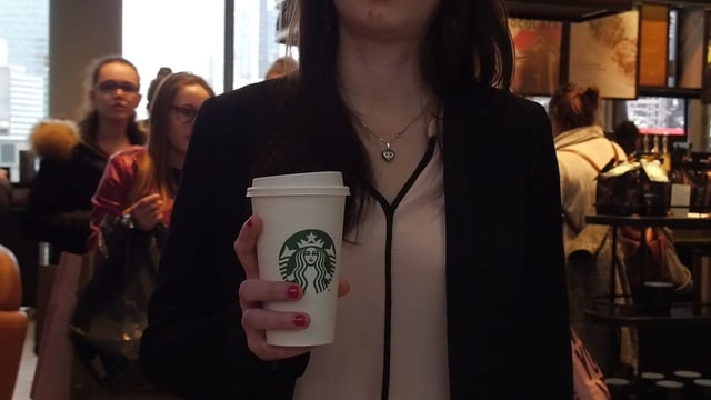 Video «Starbucks ungefiltert» abspielen Video «Starbucks ungefiltert» abspielen
