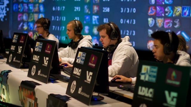Ein gesponsertes Team spielt «League of Legends». Ein gesponsertes Team spielt «League of Legends».