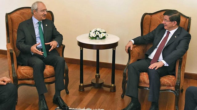 Davutoglu und Kilicdaroglu im Gespräch Davutoglu und Kilicdaroglu im Gespräch