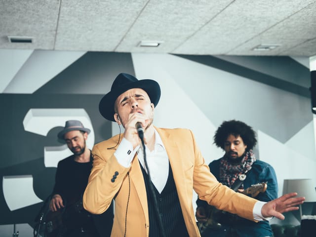 «Eisbär», der 80er-Hit von Stephan Eichers Band Grauzone, erhielt in der Version von Dodo einen Reggae-Anstrich.