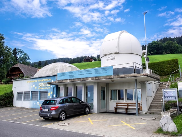 L'observatori SIRIUS en la vischnanca Sigriswil en il chantun Berna L'observatori SIRIUS en la vischnanca Sigriswil en il chantun Berna
