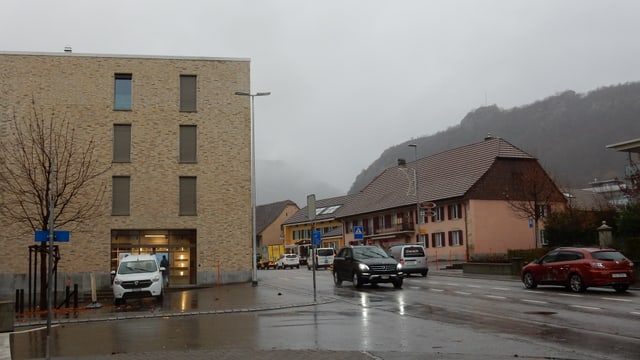 Haus mit Strasse Haus mit Strasse