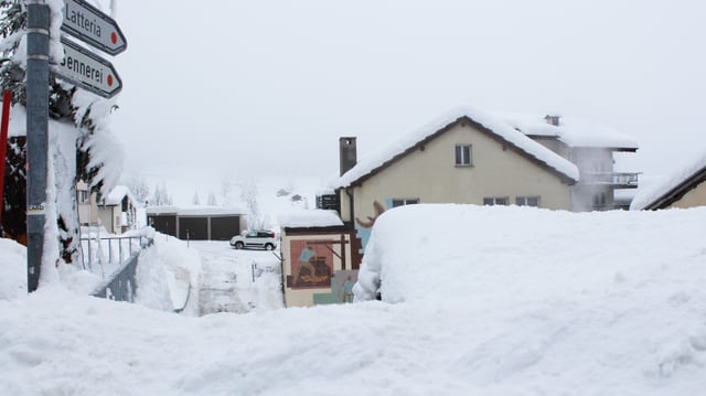 Viel Schnee im Dorfzentrum Viel Schnee im Dorfzentrum
