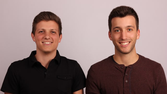 Die Entwickler des Alarmmelders: ZHAW-Bachelor Absolventen Pascal Holenstein (l.) und Sandro Ragusa.
