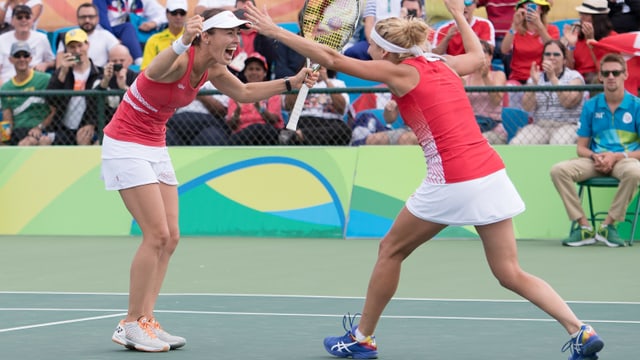 Martin Hingis und Timea Bacsinszky. Martin Hingis und Timea Bacsinszky.