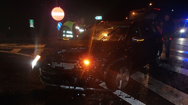 Zerstörter Unfallwagen Zerstörter Unfallwagen
