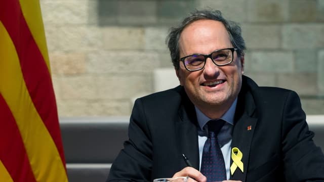Quim Torra neben katalanischer Flagge Quim Torra neben katalanischer Flagge