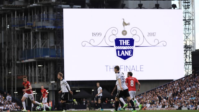 Manchester United war der letzte Gast an der White Hart Lane. Die «Spurs» kriegen eine neue Heimstätte. Manchester United war der letzte Gast an der White Hart Lane. Die «Spurs» kriegen eine neue Heimstätte.