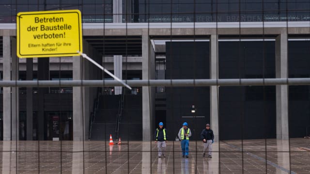 Baustelle Flughafen Berlin Brandenburg. Baustelle Flughafen Berlin Brandenburg.
